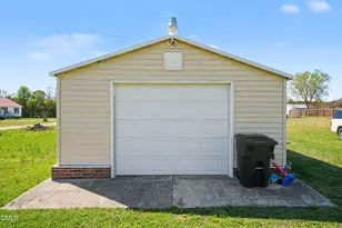 15401 Dunn Rd, Godwin, NC 28344 - Photo 23