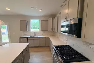 313 Longleaf Gln Ln, Zebulon, NC 27597 - Photo 5