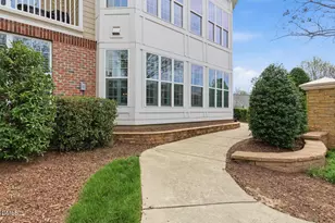 10210 Sablewood Dr, Raleigh, NC 27617 - Photo 3