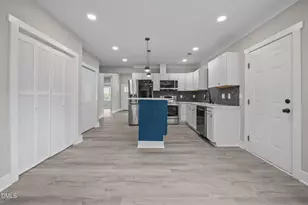 122 S School St, Burlington, NC 27215 - Photo 11