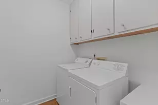 100 Planters Wood Ln, Cary, NC 27518 - Photo 35