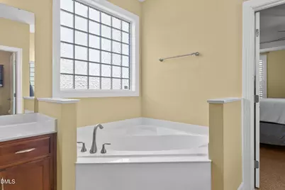 605 N Scotswood Boulevard, Hillsborough, NC 27278 - Photo 25