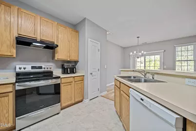 813 Hamlet Park Drive, Morrisville, NC 27560 - Photo 5