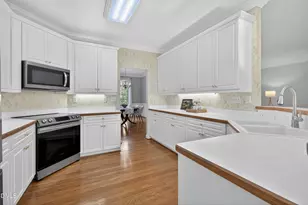 101 Magerton Ct, Cary, NC 27511 - Photo 15