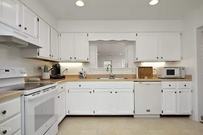 1507 Nature Court, Raleigh, NC 27609 - Photo 9