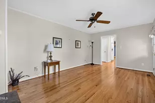 417 Crescent Ct, Raleigh, NC 27609 - Photo 17