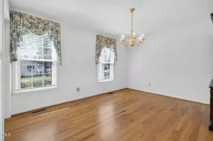 417 Crescent Ct, Raleigh, NC 27609 - Photo 11