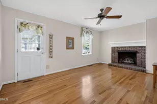 417 Crescent Ct, Raleigh, NC 27609 - Photo 15