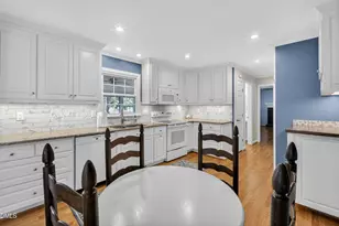 417 Crescent Ct, Raleigh, NC 27609 - Photo 13