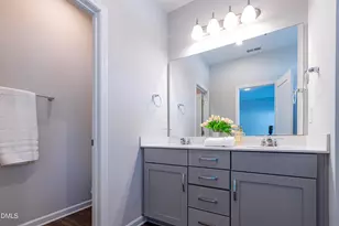 804 Oak Center Dr, Raleigh, NC 27610 - Photo 15