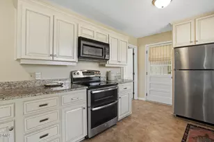 8017 Muirfield Dr, Fuquay Varina, NC 27526 - Photo 17