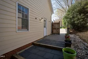 828 Reading Cir, Raleigh, NC 27615 - Photo 7