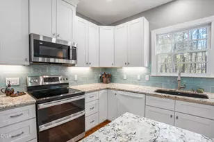828 Reading Cir, Raleigh, NC 27615 - Photo 21