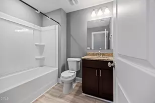 1310 Bothwell St, Greensboro, NC 27401 - Photo 9