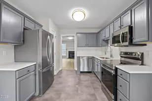2813 Bedfordshire Ct, Raleigh, NC 27604 - Photo 11