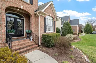 9208 Club Hill Dr, Raleigh, NC 27617 - Photo 3