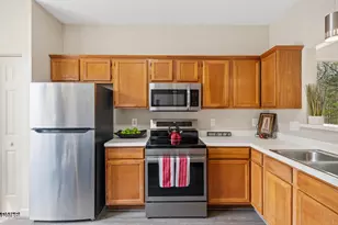 220 Windbyrne Dr, Cary, NC 27513 - Photo 9