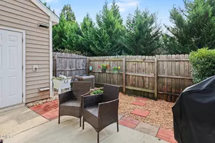 8211 Rhiannon Rd, Raleigh, NC 27613 - Photo 21