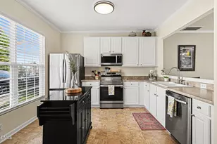 8211 Rhiannon Rd, Raleigh, NC 27613 - Photo 3