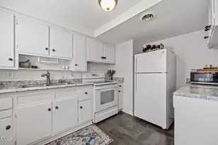 1030 Nichols Dr, Raleigh, NC 27605 - Photo 15