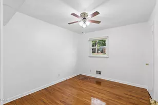 112 E Franklin St, Zebulon, NC 27597 - Photo 23