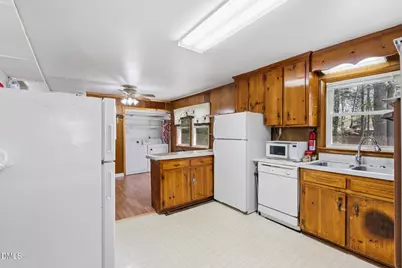 112 E Franklin Street, Zebulon, NC 27597 - Photo 23