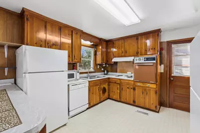 112 E Franklin Street, Zebulon, NC 27597 - Photo 21