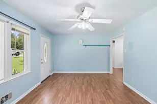 112 E Franklin St, Zebulon, NC 27597 - Photo 13