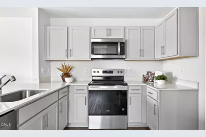 41 Rusling Leaf Drive, Fuquay Varina, NC 27526 - Photo 5