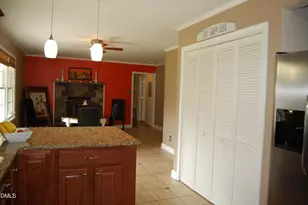 1517 Oakdale Cir, Henderson, NC 27536 - Photo 17