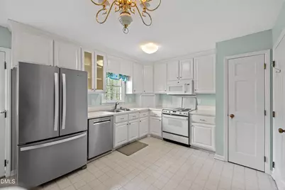 1429 Falls Church Road, Raleigh, NC 27609 - Photo 25