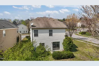 3050 Remington Oaks Circle, Cary, NC 27519 - Photo 3