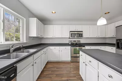 3050 Remington Oaks Circle, Cary, NC 27519 - Photo 13