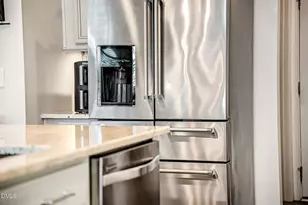 902 Green Ash Ln, Cary, NC 27513 - Photo 11