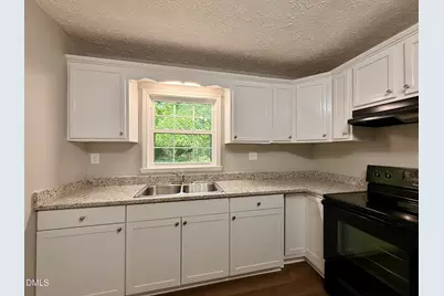 1002 E Harnett Street, Dunn, NC 28334 - Photo 21