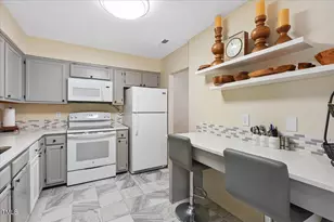 250 S Estes Dr, Chapel Hill, NC 27514 - Photo 5