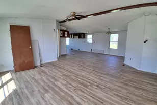 4725 Desert Ridge Rd, Parkton, NC 28371 - Photo 13