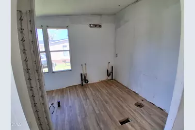 4725 Desert Ridge Road, Parkton, NC 28371 - Photo 9