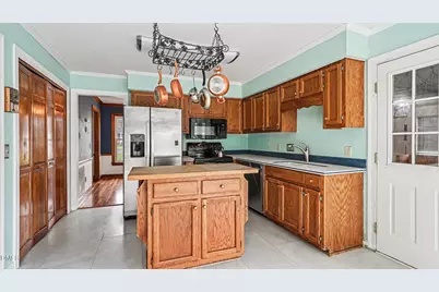 537 N Gurney Street, Burlington, NC 27215 - Photo 3