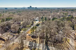 318 E Millbrook Rd, Raleigh, NC 27609 - Photo 37