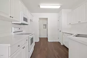 7121 Missionary Ridge Dr, Raleigh, NC 27610 - Photo 11