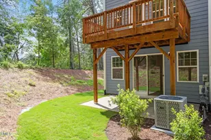 1113 Blackthorn Ln, Durham, NC 27703 - Photo 9