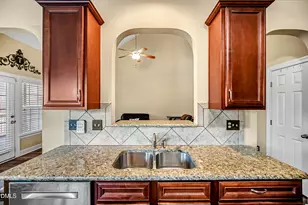 908 Sequoia Ridge Dr, Fuquay-Varina, NC 27526 - Photo 15