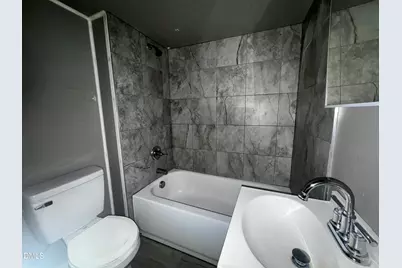 300 S Gardner Avenue, Kenly, NC 27542 - Photo 7