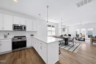 5611 Johnson Woods Ct, Raleigh, NC 27609 - Photo 3