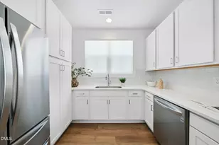 5611 Johnson Woods Ct, Raleigh, NC 27609 - Photo 7