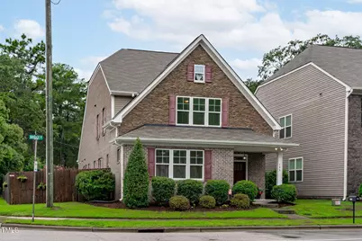 105 Bridge Street, Fuquay-Varina, NC 27526 - Photo 1