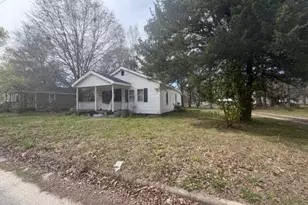 926 Blount St, Smithfield, NC 27577 - Photo 3