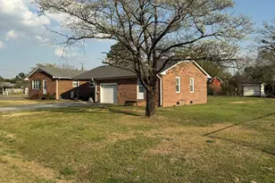 2992 Cherry Ln, Kinston, NC 28504 - Photo 7