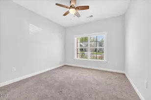 609 Crooked Pine Dr, Cary, NC 27519 - Photo 7